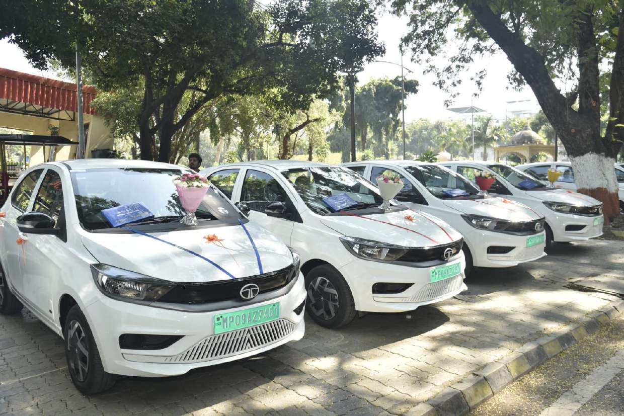 Corporate sedan fleet